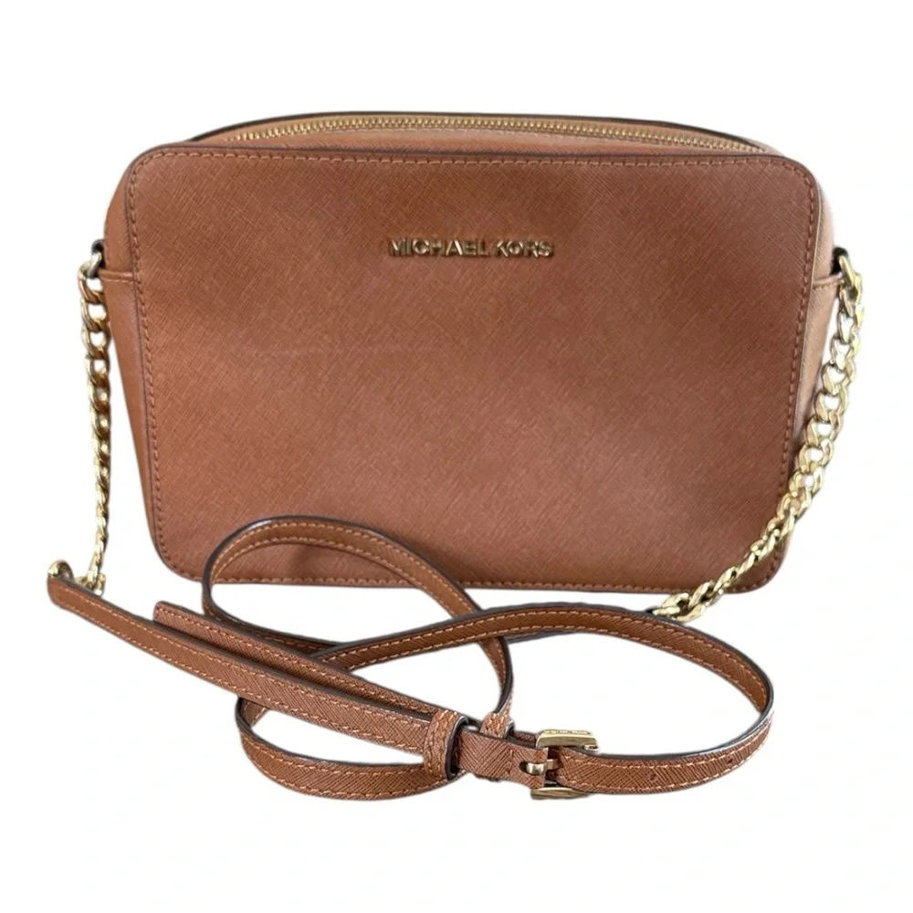 Michael Kors Jet Set East West Crossbody – Saffiano Leather In Luggage